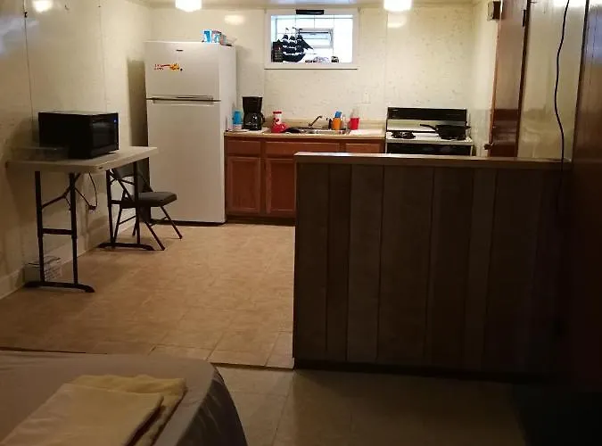 834 Happy -peaceful Private Rms With Laundry *