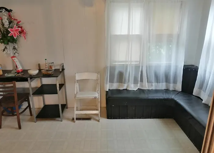 834 Happy -peaceful Private Rms With Laundry * Chicago Heights