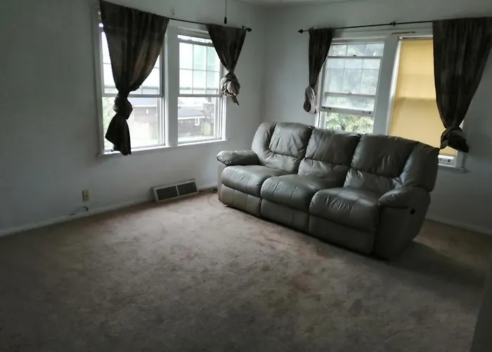 834 Happy -peaceful Private Rms With Laundry